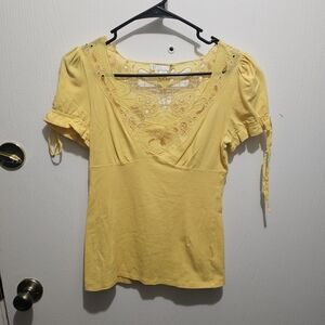 Guess Yellow Lace-Inset Short Sleeve Top